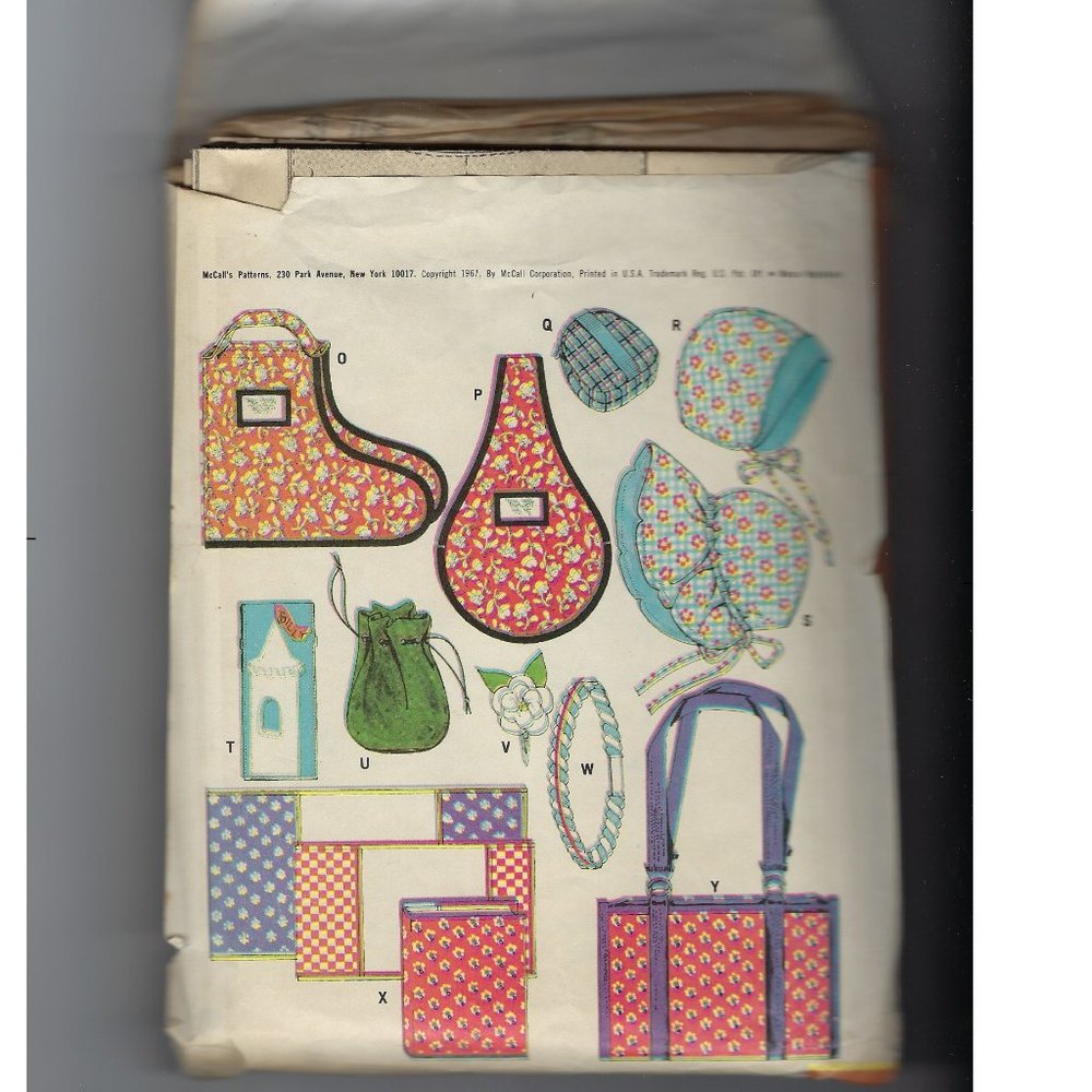 1967 McCall's 8895 Craft Pattern - 25 Bazaar Items UNCUT Bonnet Elephant Dog +++ - Picture 2 of 3